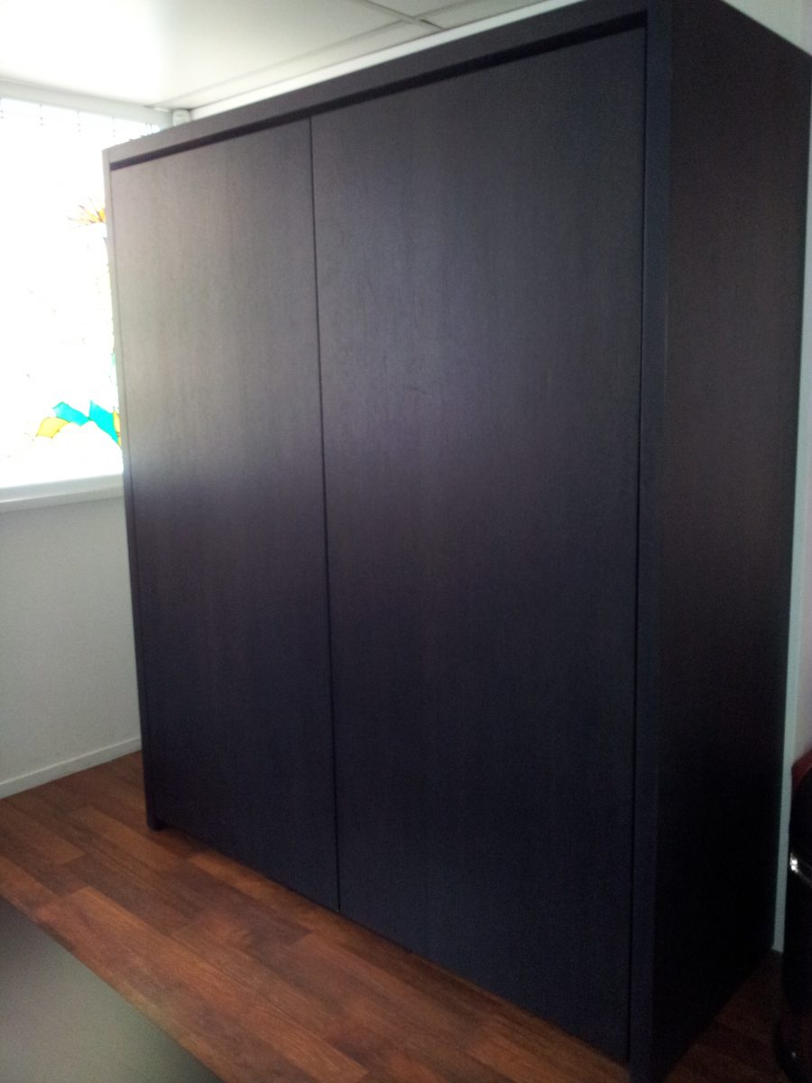Armoire 2 portes "Slider" Ateliers Courtois Spécialiste Cuisines